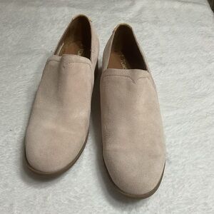 Toms Men's Cream Suede Loafers🩷